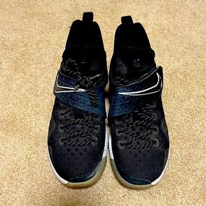 Black Lebrons some minor wear in great condition size 10